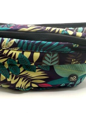 Waterfly Fanny Pack Waist Bag Crossbody Sling Travel Running Belt Tropical Print